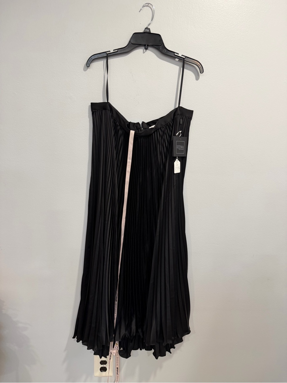 IEENA MAC Duggal Black Pleated Flowy Maxi Skirt - Size Large - Reemoly